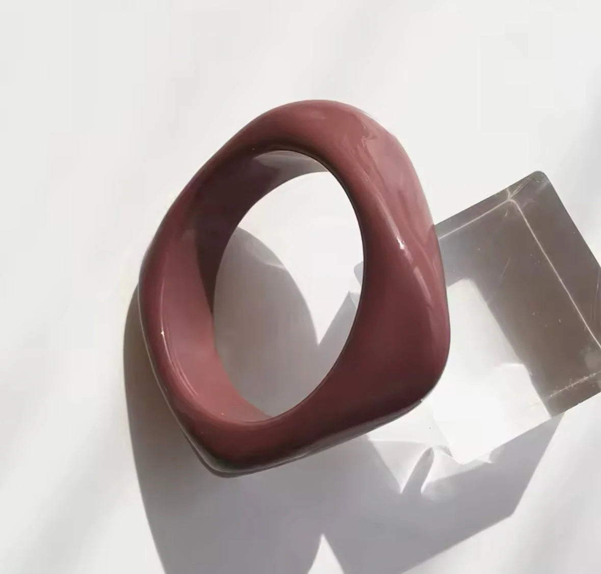 CLAUDIA ACRYL BRACELET - DARK PURPLE