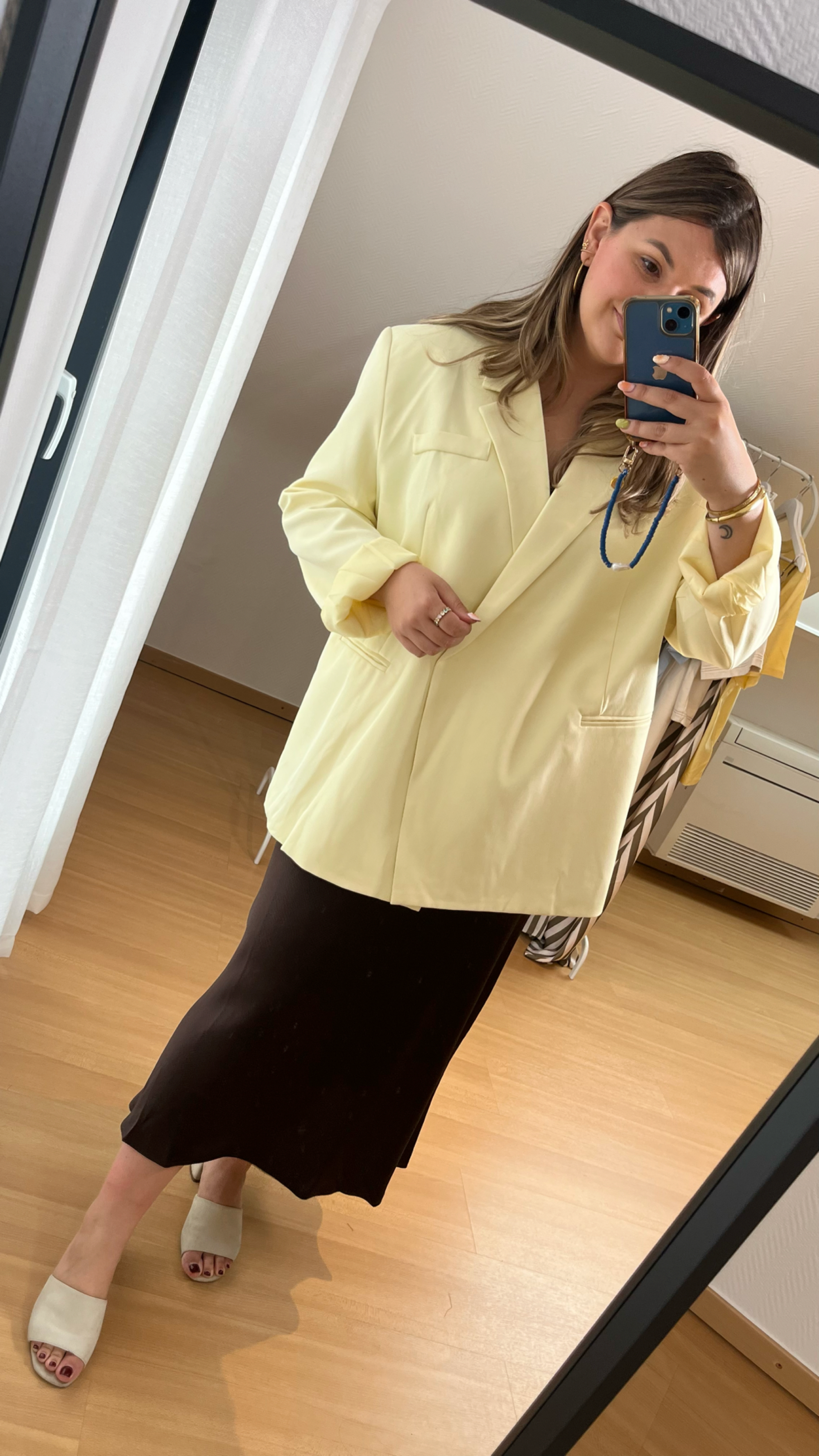 BRIGHT YELLOW BLAZER