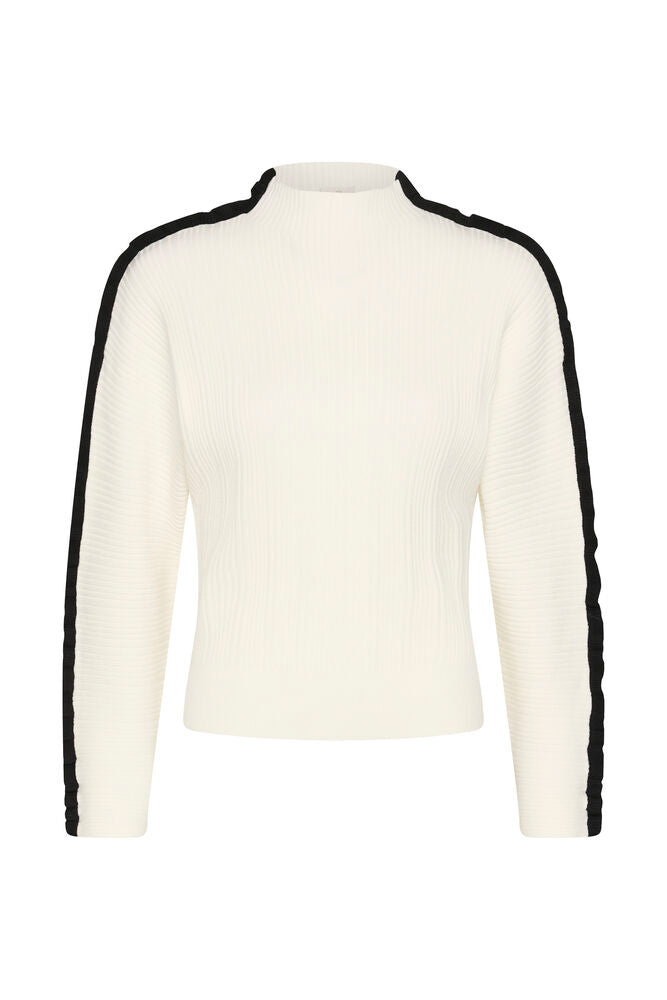 HILMA PULL