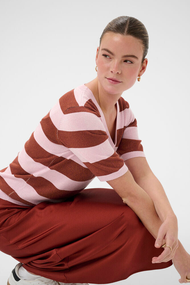 REGINA V-NECK PULL