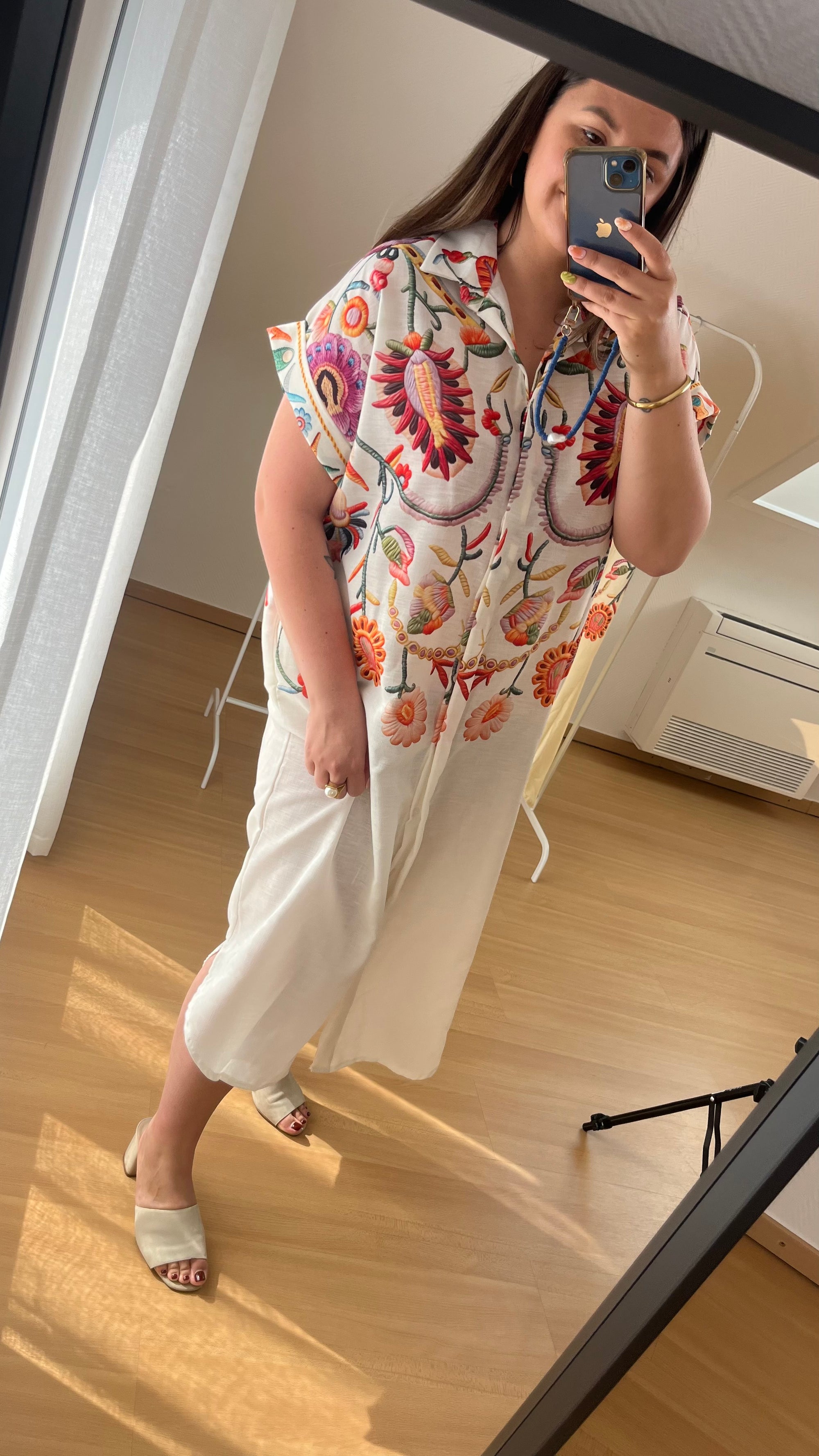 KATIE FLOWER DRESS - WHITE
