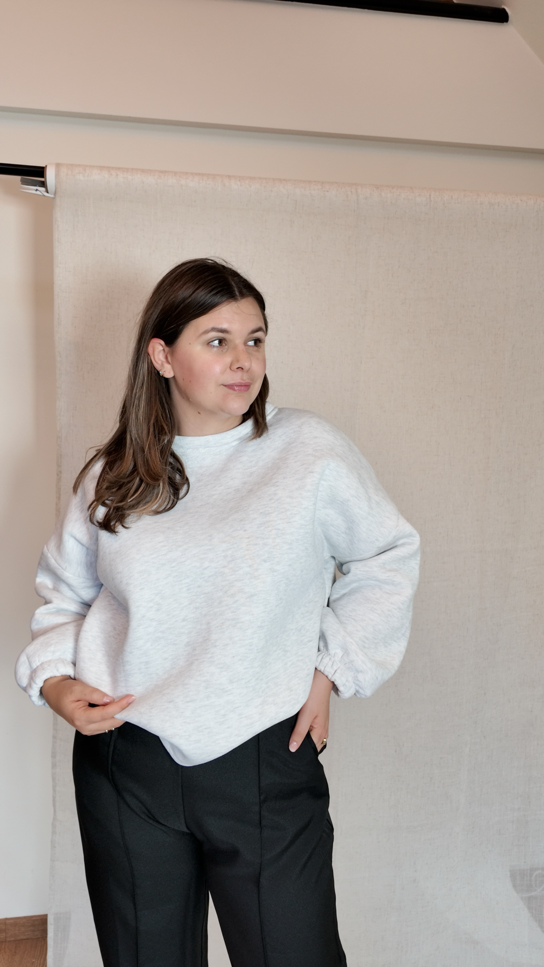 MOMMY SWEATER - GREY