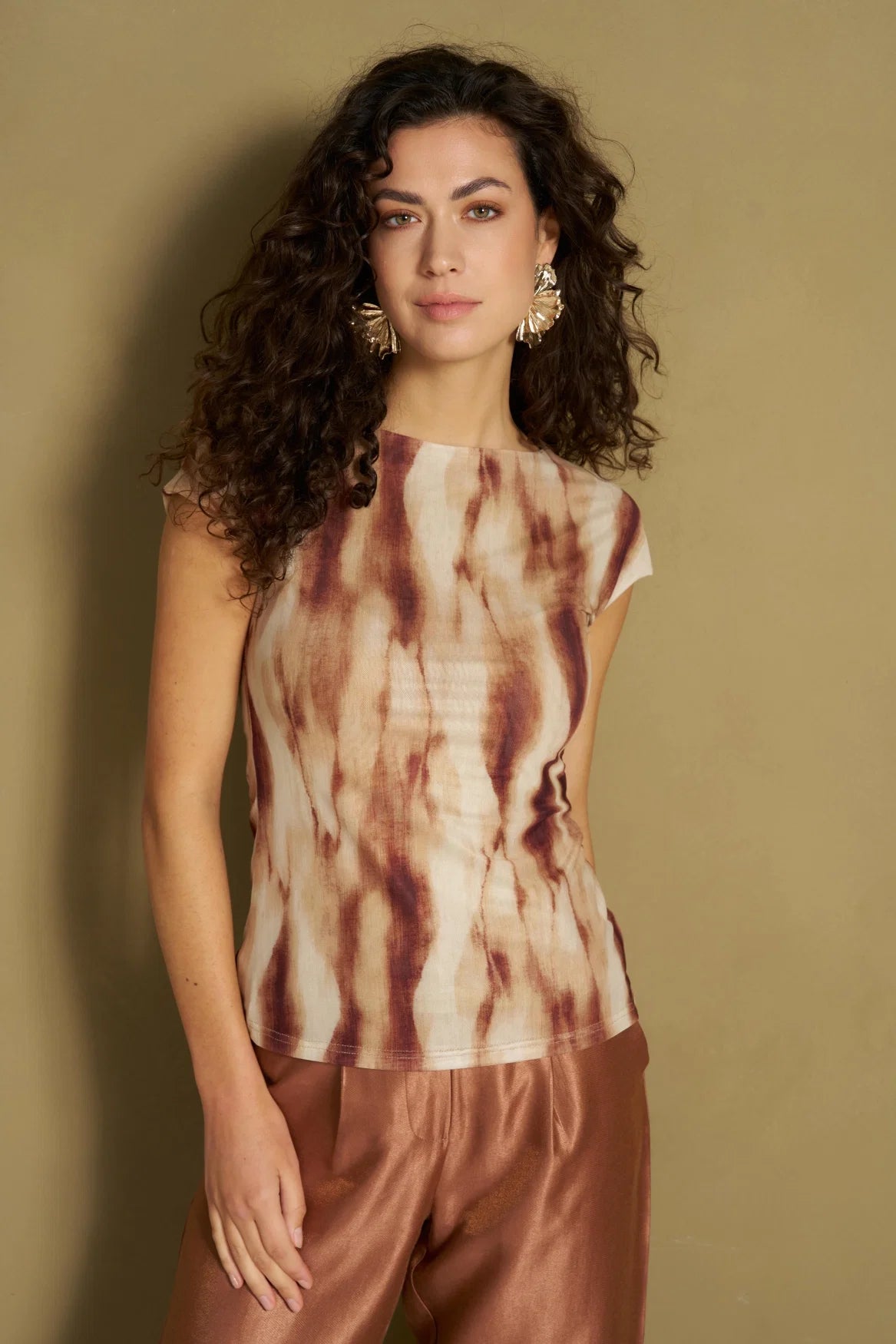 ABSTRACT MESH TOP