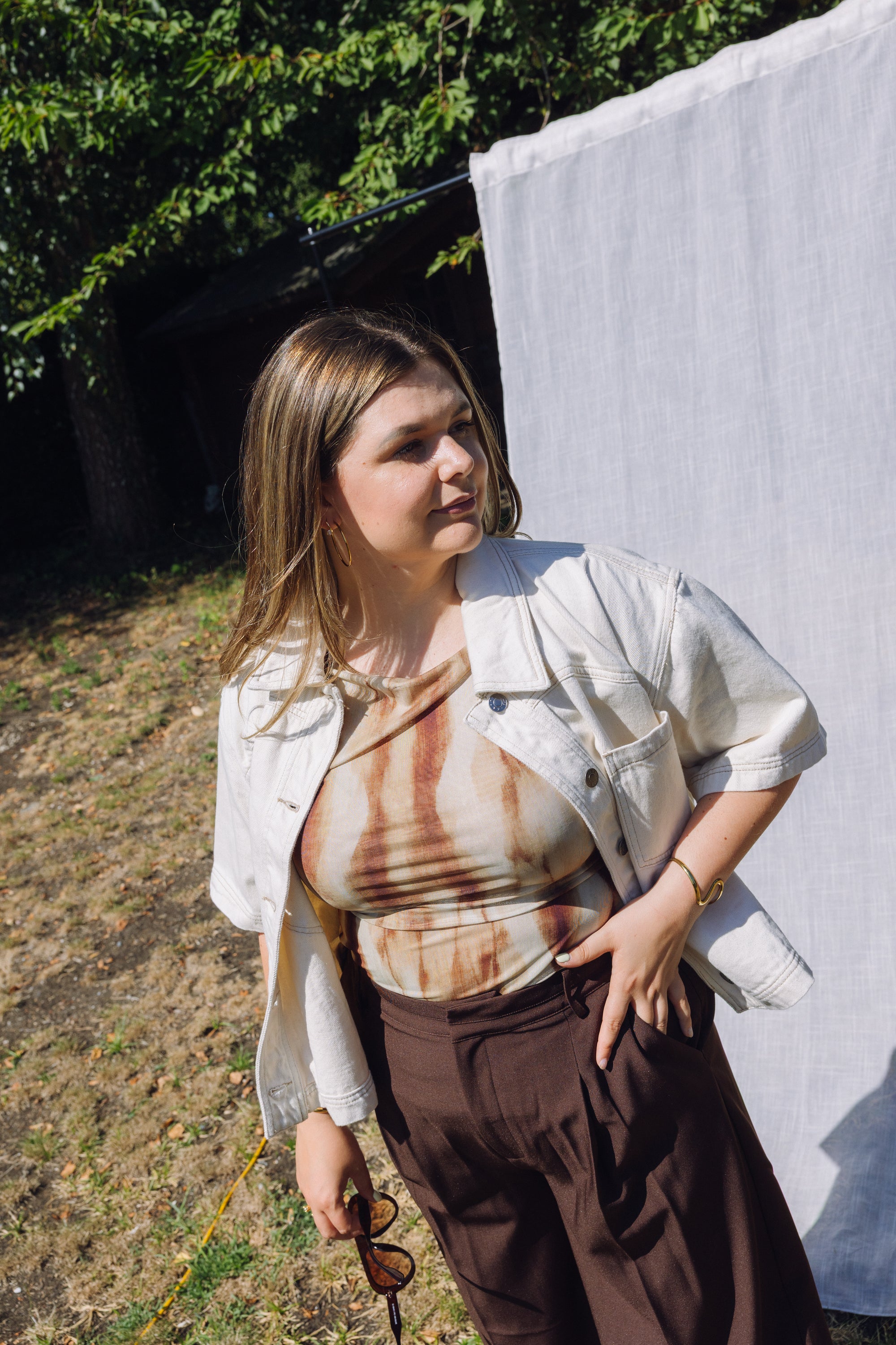 ABSTRACT MESH TOP