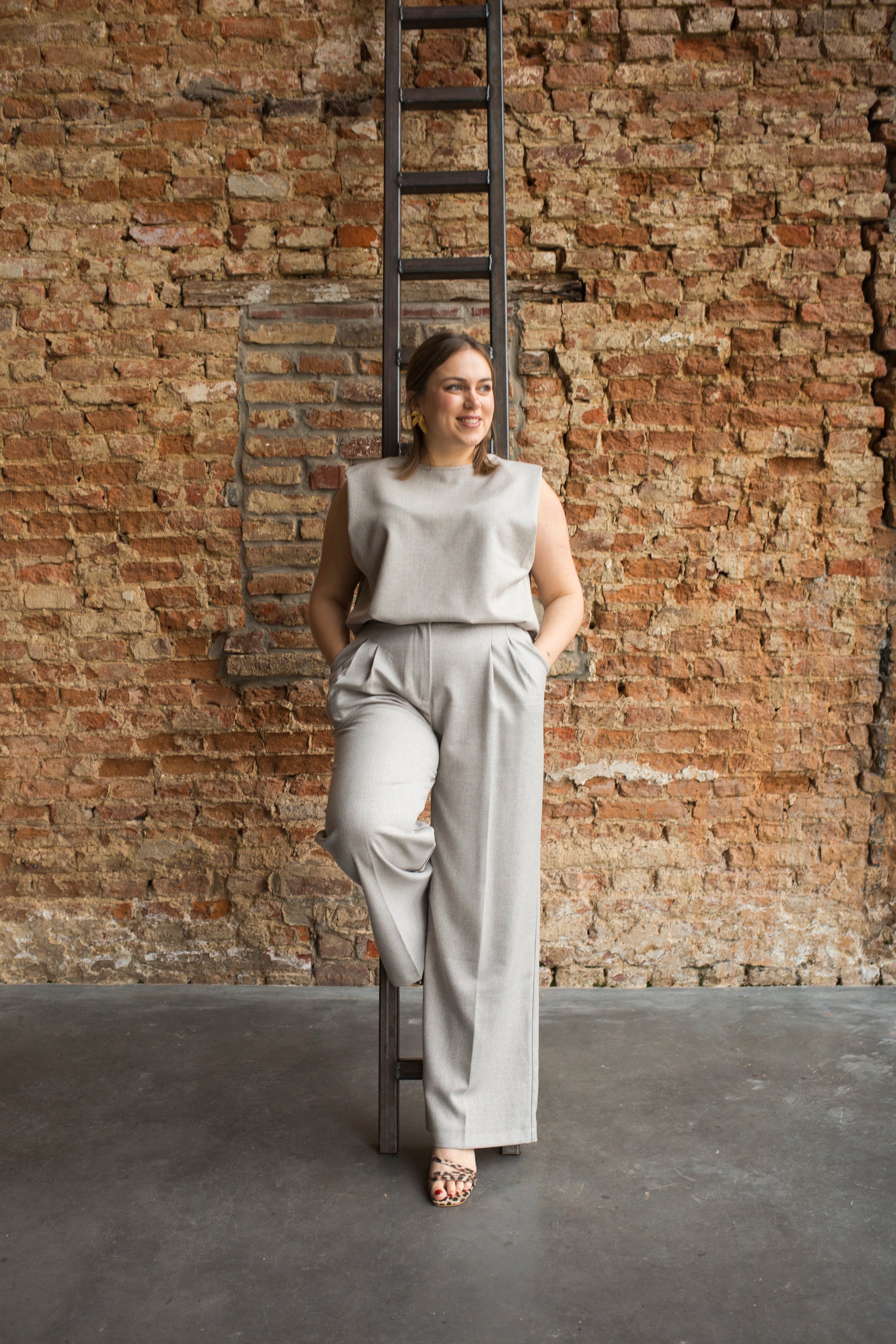 GREY ZITA PANTS
