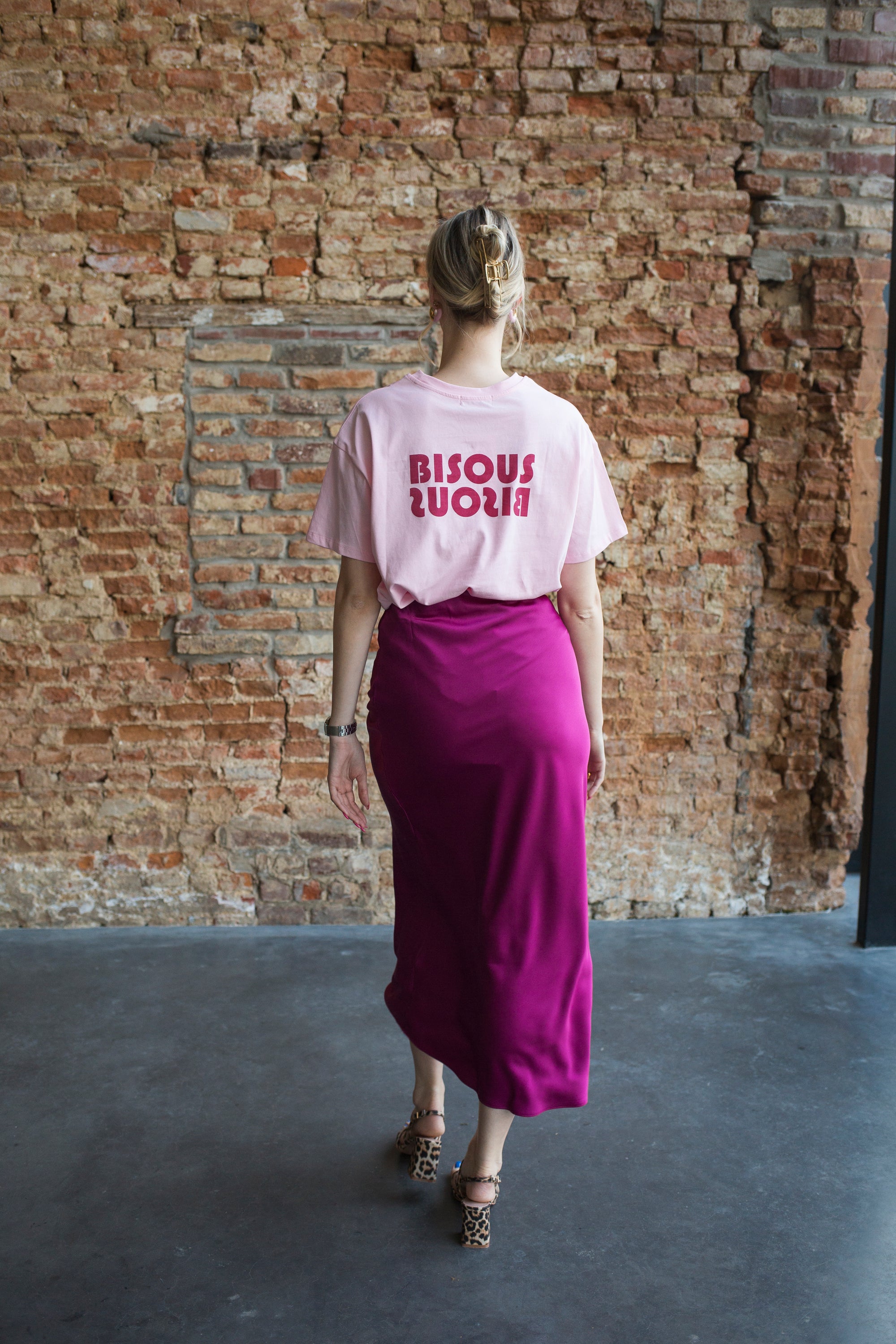 LIVIA SATIN SKIRT - FUSHIA