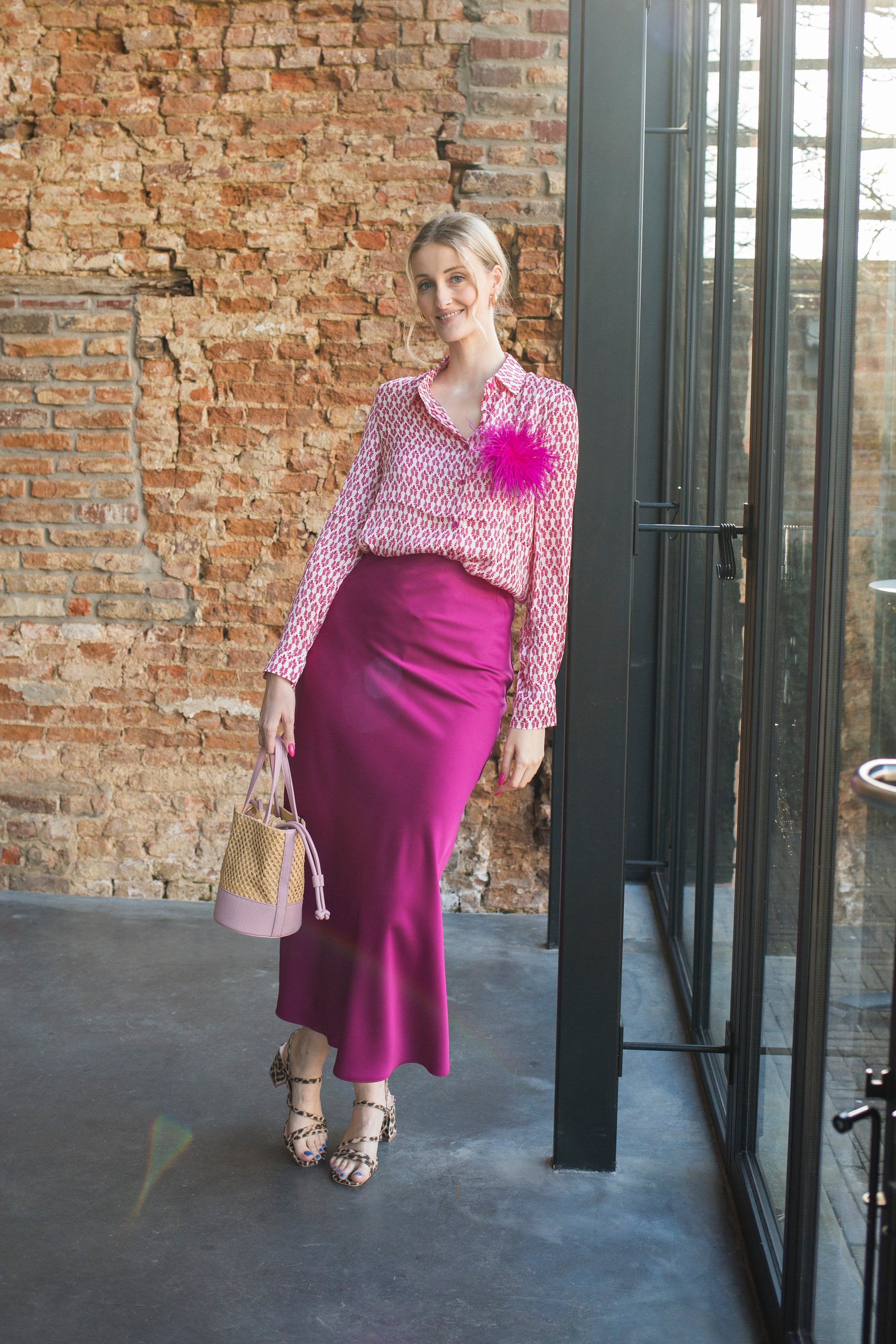 LIVIA SATIN SKIRT - FUSHIA